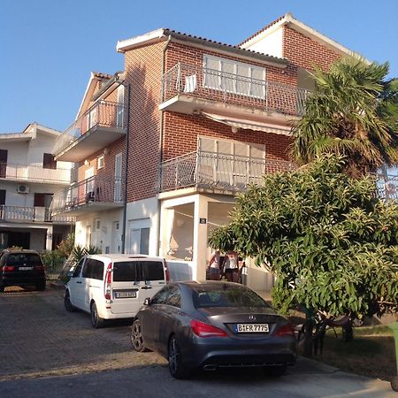 Apartments More Pirovac Exteriér fotografie